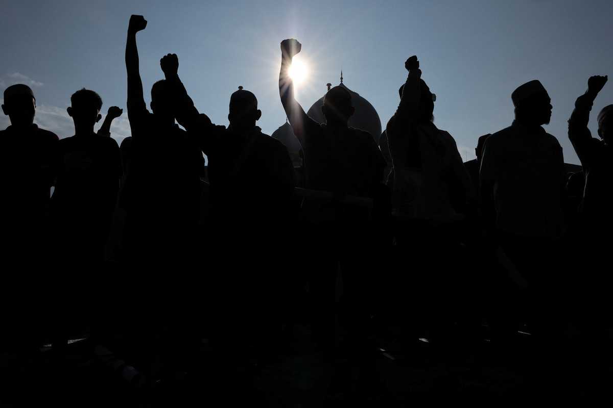 Malaysian man to be publicly caned at mosque for Islamic crime of close proximity