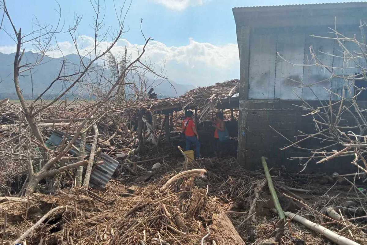 Philippines braces for typhoon Man-yi as Usagi weakens