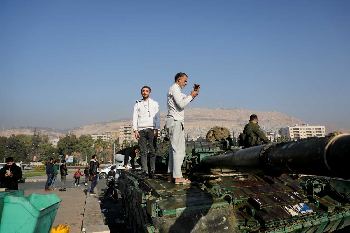 UK to decide 'quickly' on terror status of Syrian rebels