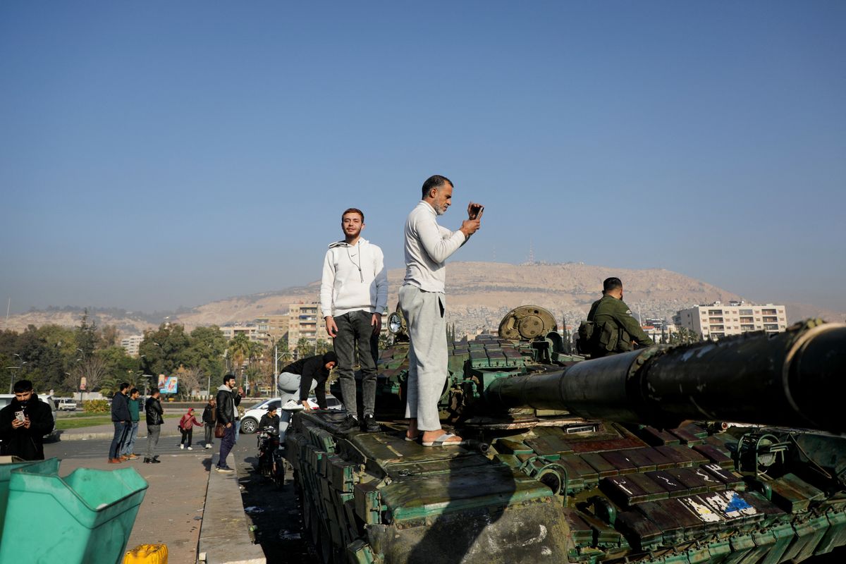 UK to decide 'quickly' on terror status of Syrian rebels