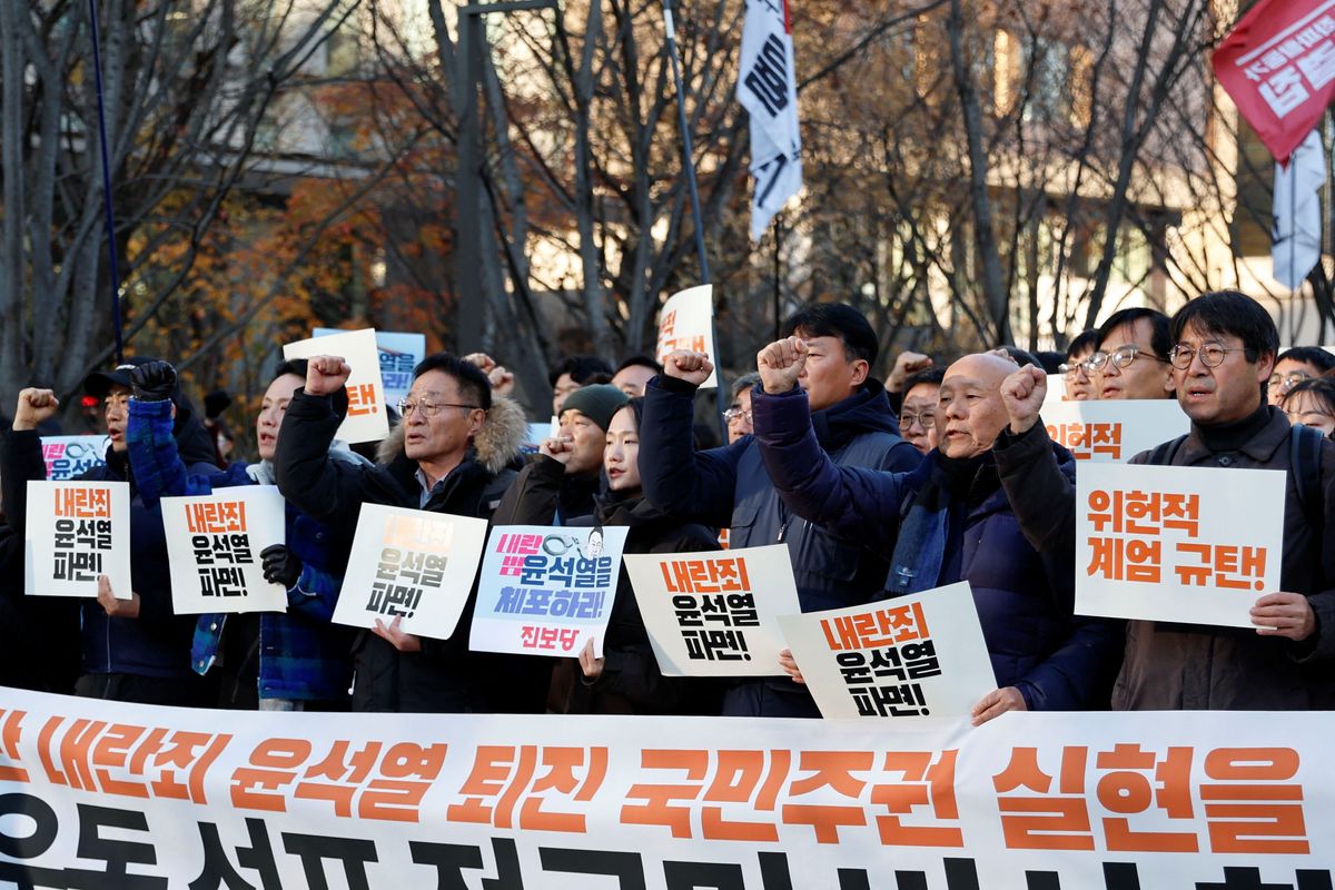 South Korean lawmakers call to impeach President Yoon after back-track on martial law