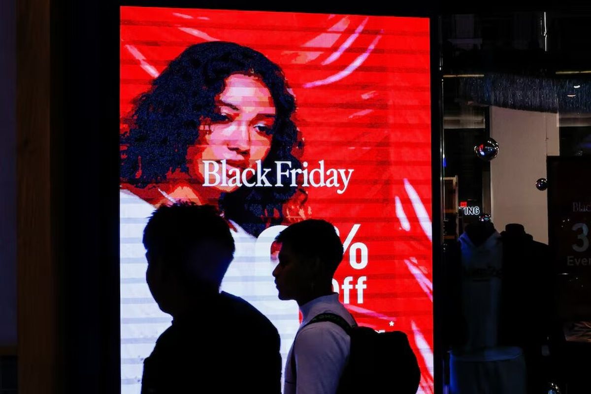 Black Friday data shows US shoppers spent $10.8 bln online