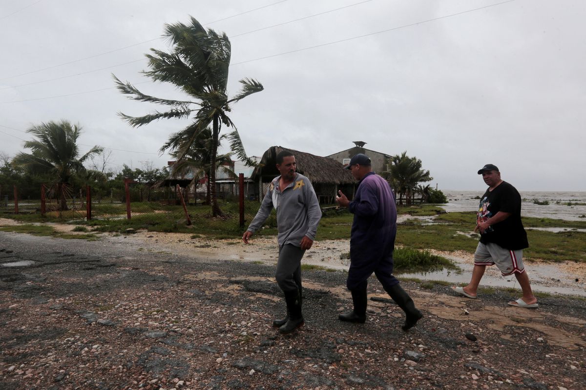 Hurricane Helene barrels toward Florida with fierce winds, storm surge