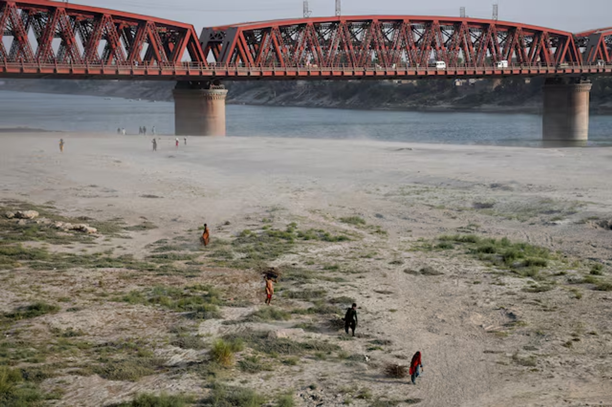 Pakistan prepares to challenge India's suspension of water treaty at international forums