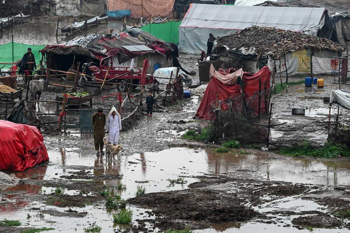Rain and windstorms kill 2, injure 9 in Punjab