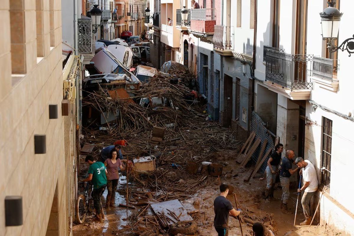 Spain dreads more flood deaths as more rain expected