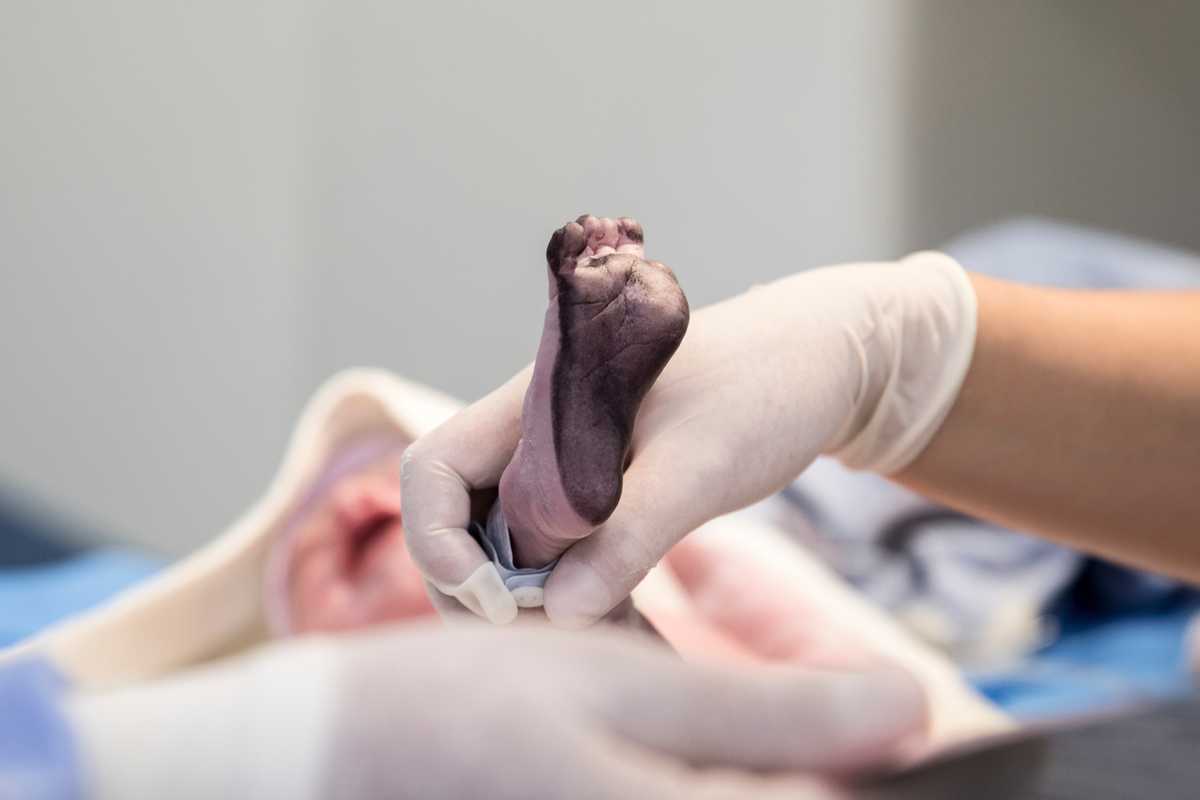 Gaps in birth registration leave 150 million children 'invisible': UNICEF