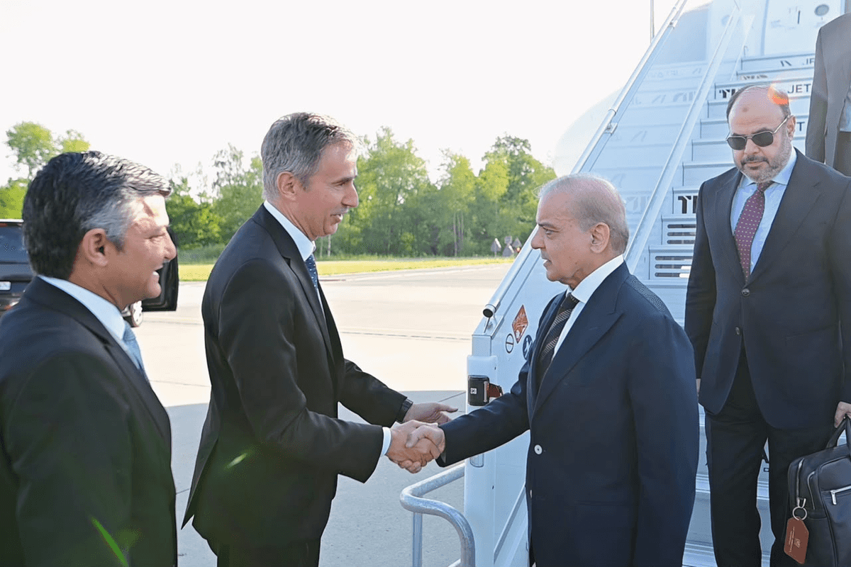 Pakistan PM, army chief arrive in Switzerland for US-Iran peace talks