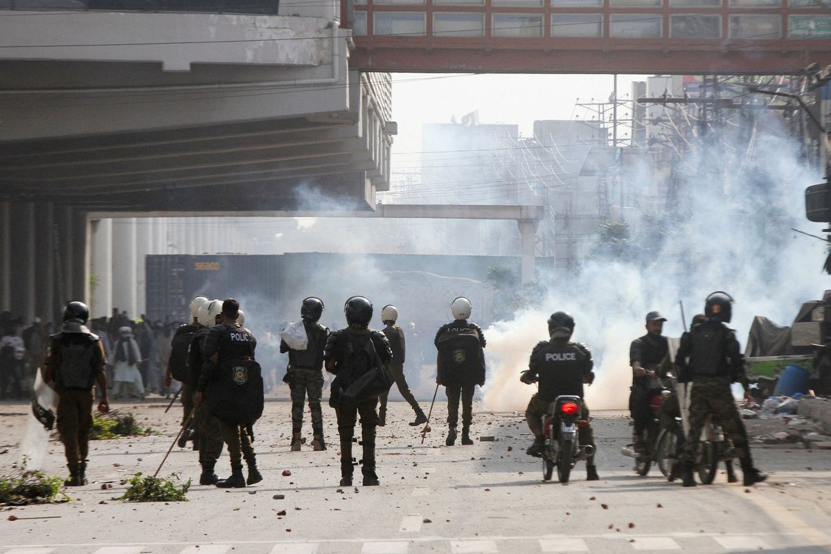 Police say five killed as religious group protests in northeastern Pakistan