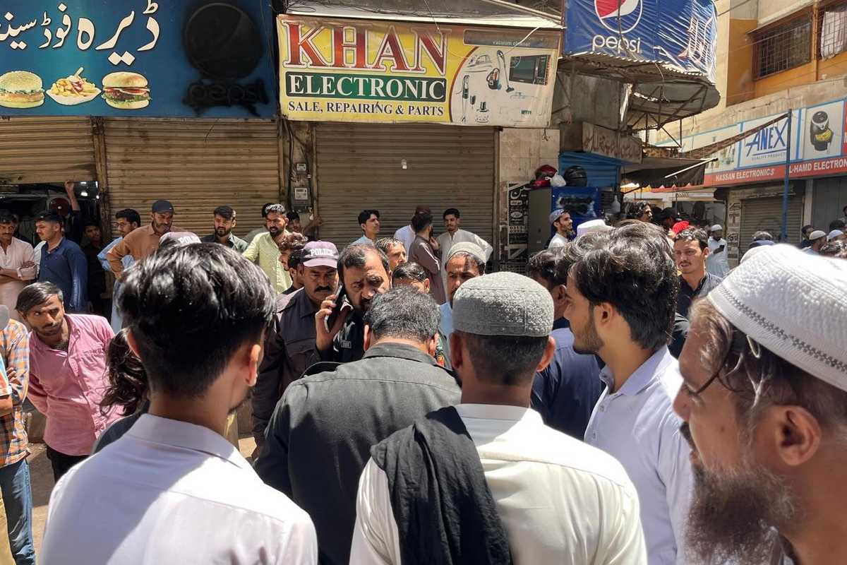 Karachi mob kills member of Ahmadi minority outside place of worship