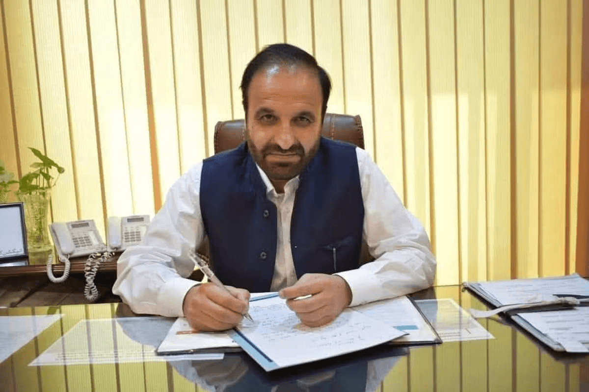 Election commission official shot dead in Tank attack