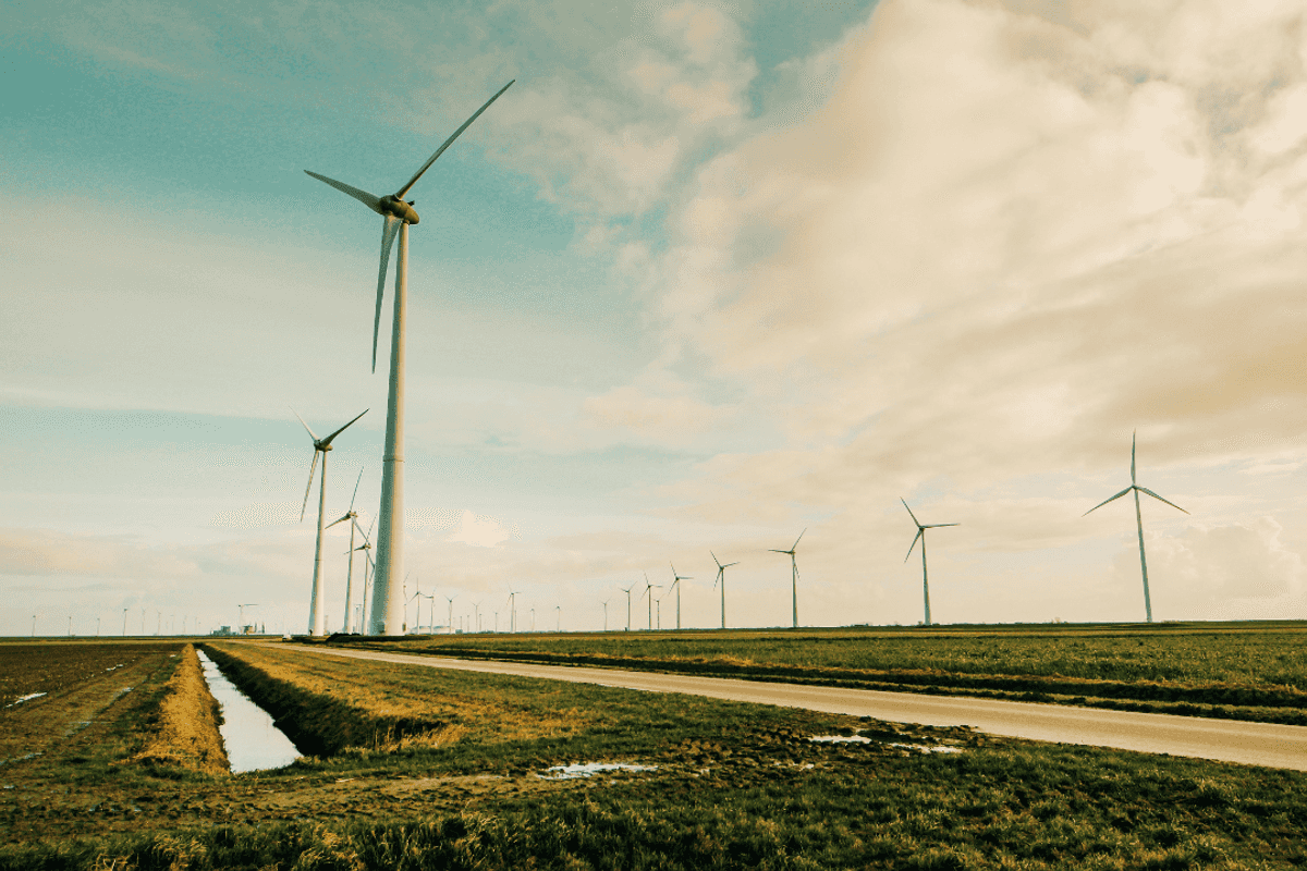 Renewable energy investments in Pakistan cross $4 billion in 14 years but more remain stalled