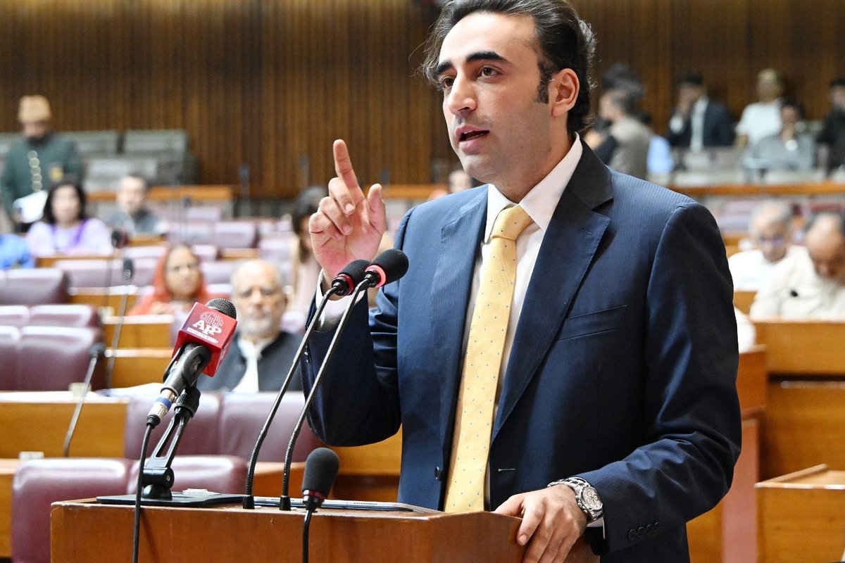 Bilawal backs defense budget hike, warns of Indian war threats