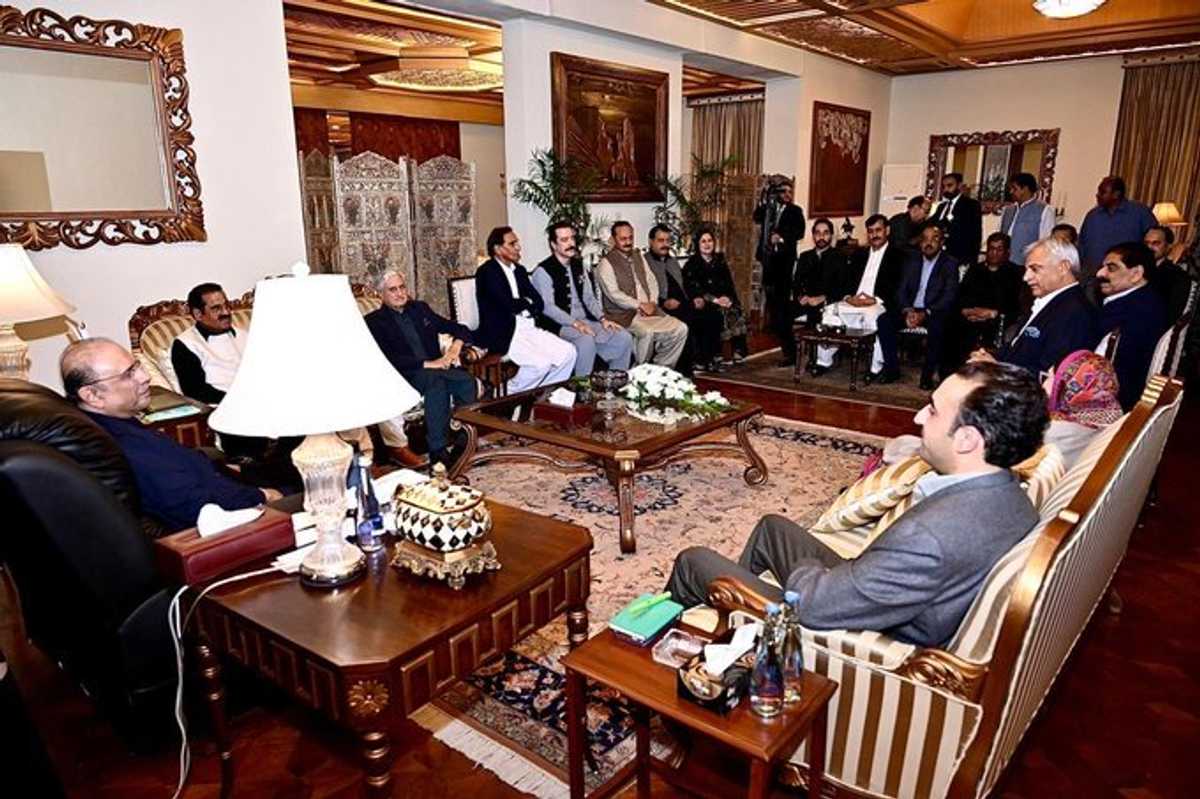 Key coalition party holds swing power in Pakistan’s constitutional overhaul bid