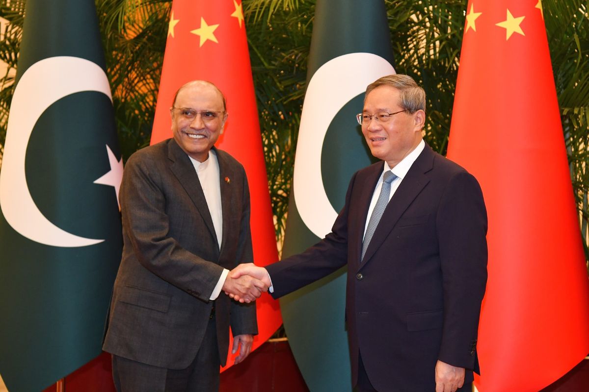 Pakistan vows to protect Chinese nationals, deepen strategic ties