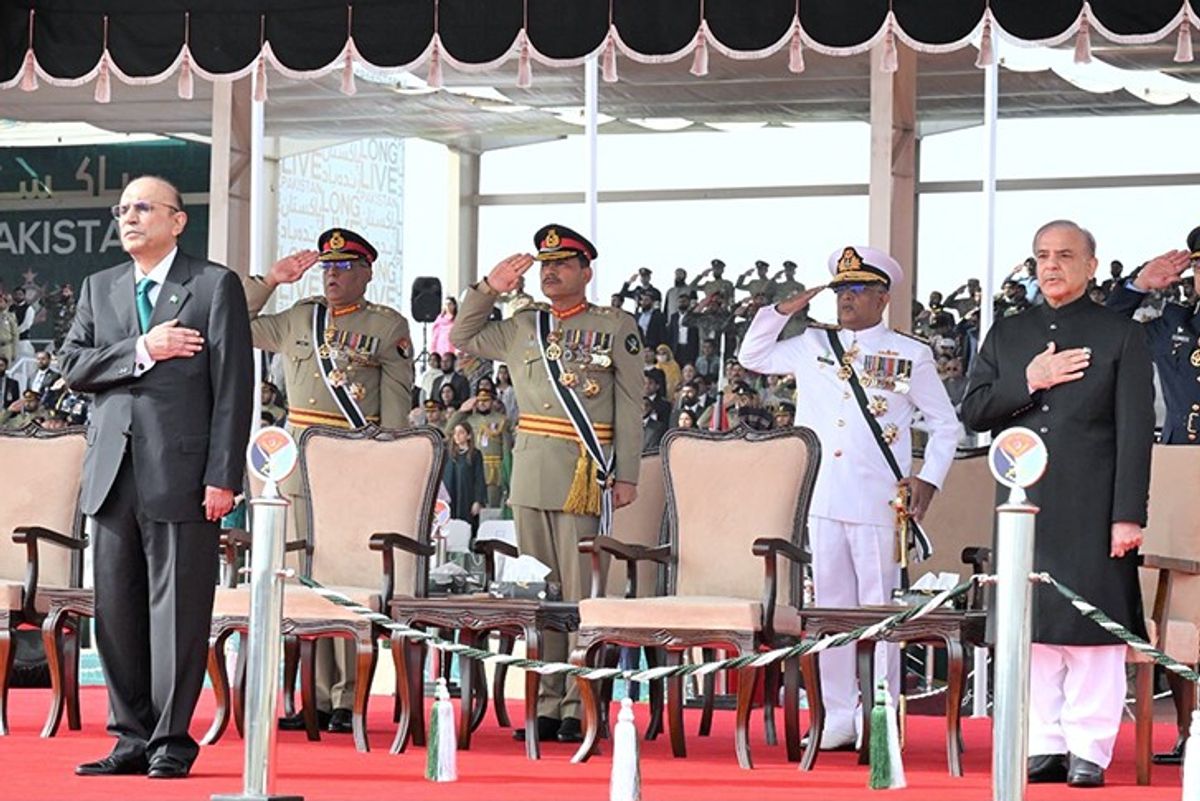 Pakistan's President and PM vow to defeat terrorism during national day addresses