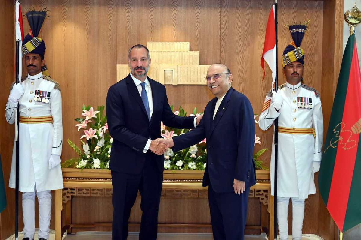 Prince Rahim Aga Khan begins first official Pakistan visit as 50th Ismaili Imam