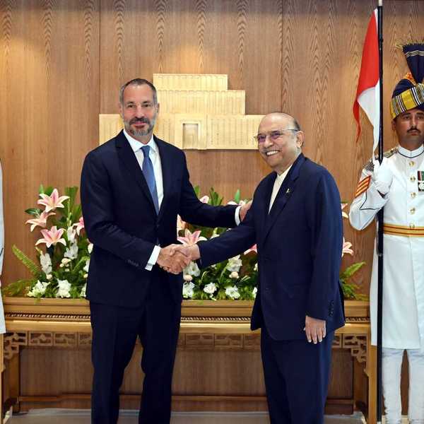 Prince Rahim Aga Khan begins first official Pakistan visit as 50th Ismaili Imam