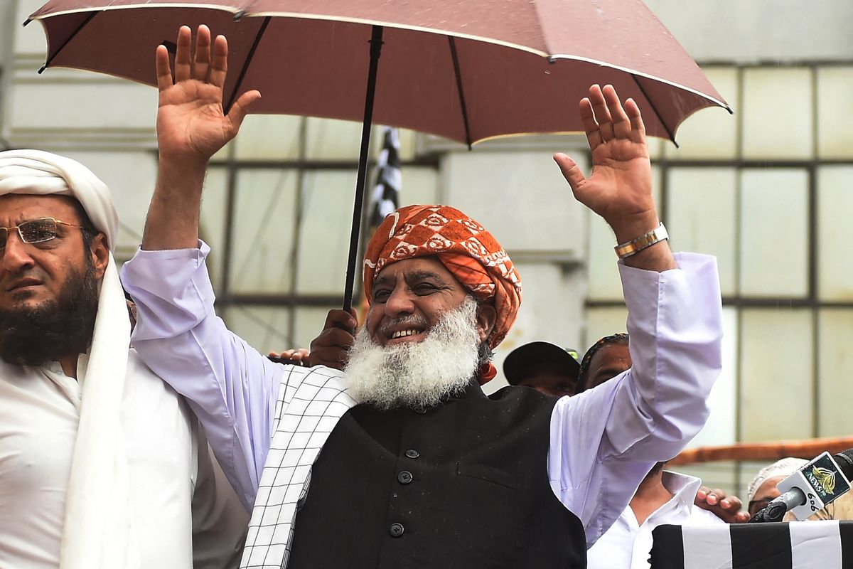 Pakistan’s religio-political party threatens Islamabad march over madrassa bill stalemate