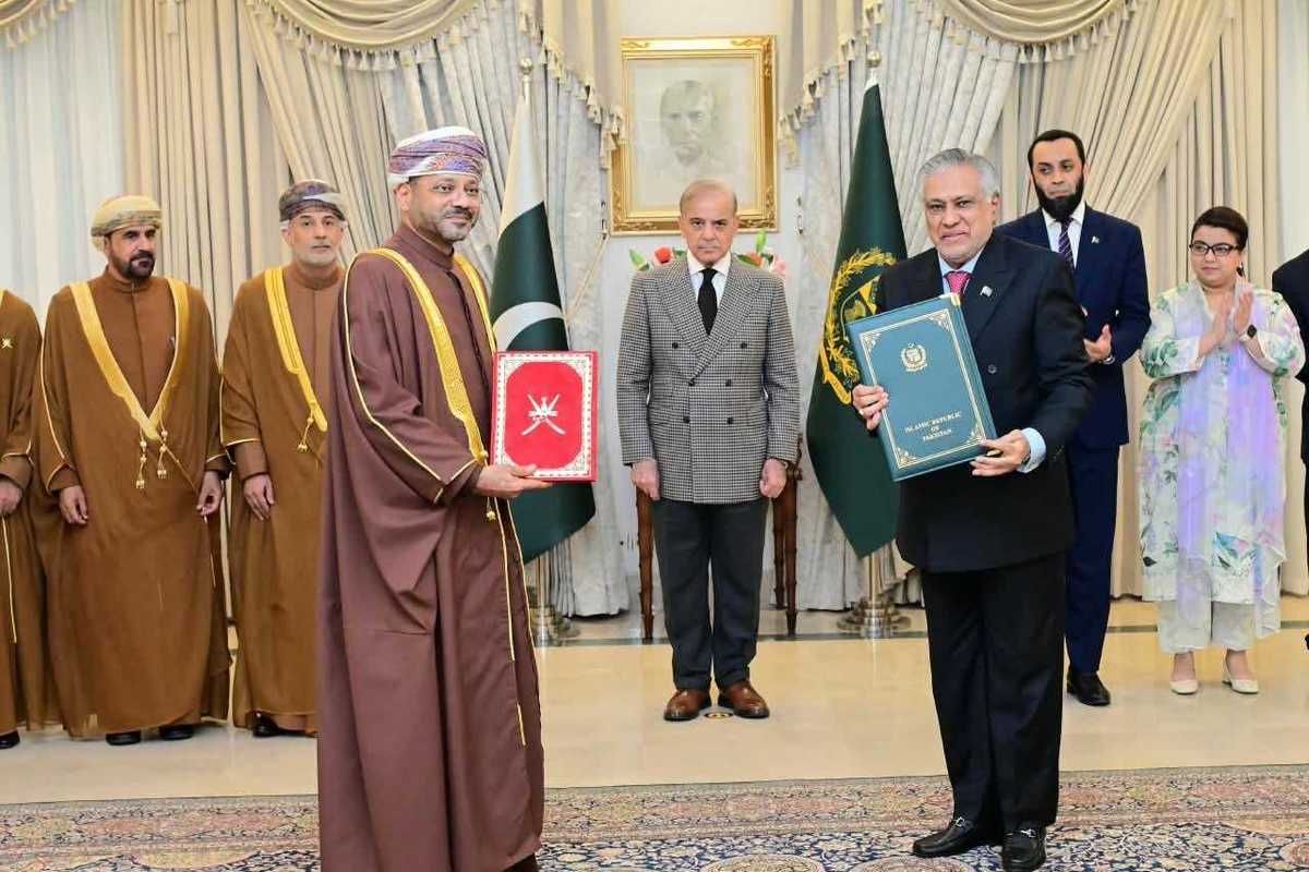 Pakistan and Oman exchange six agreements and MoUs to strengthen ties