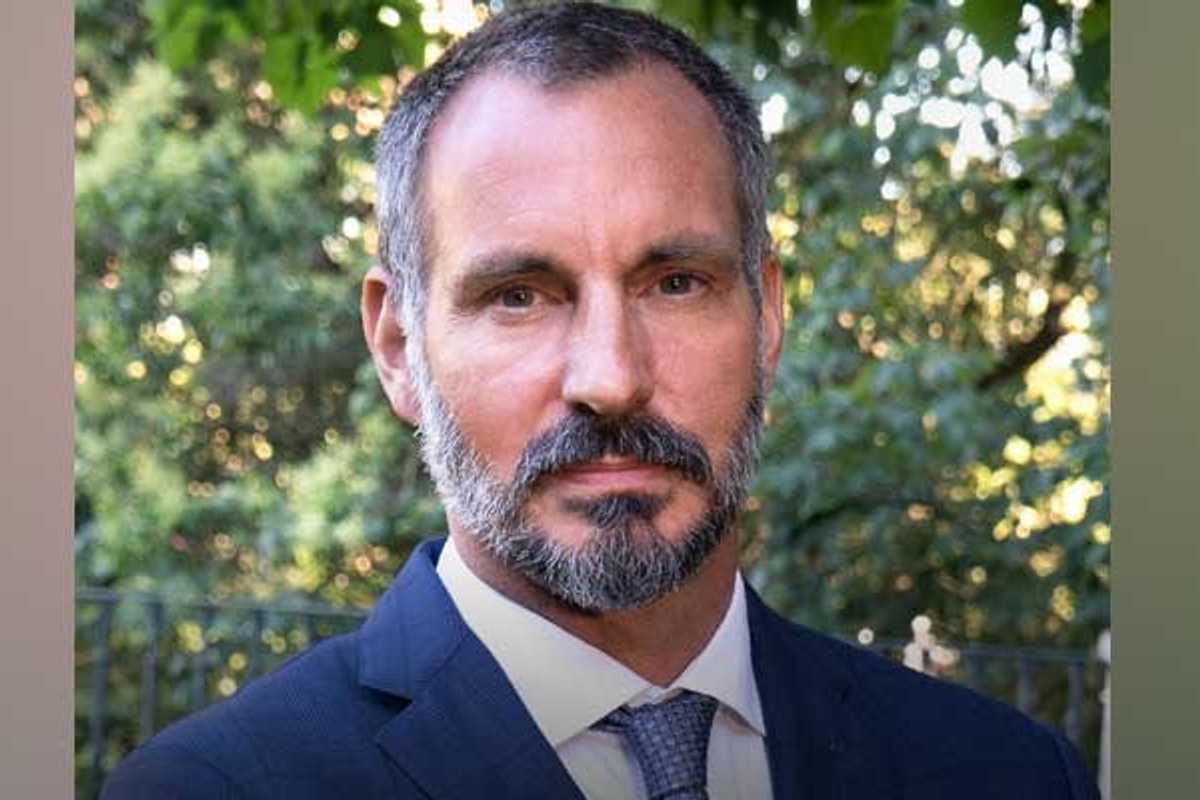 Prince Rahim Aga Khan V named 50th Ismaili spiritual leader after father’s passing