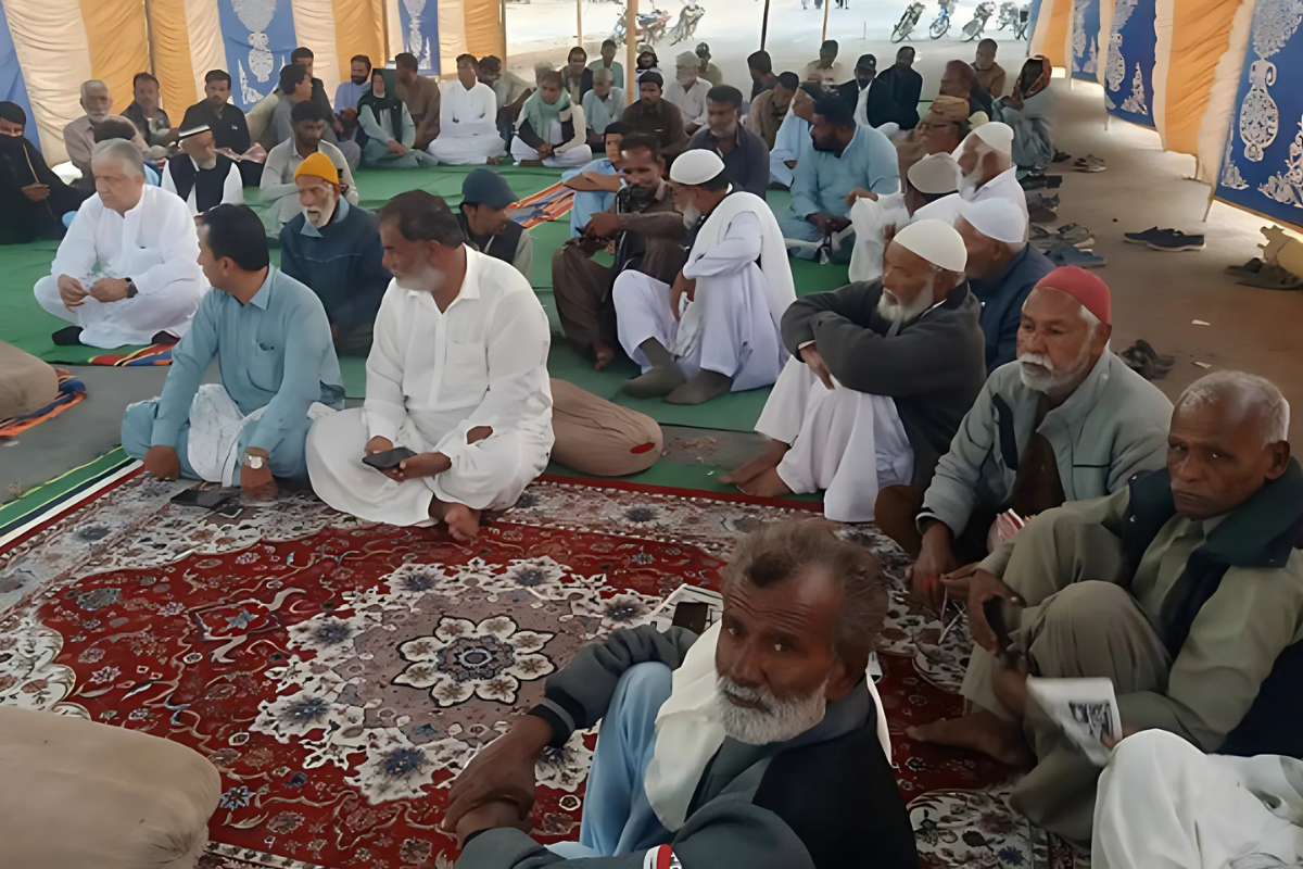 Protesters in Pakistan's port city Gwadar threaten to march on Islamabad