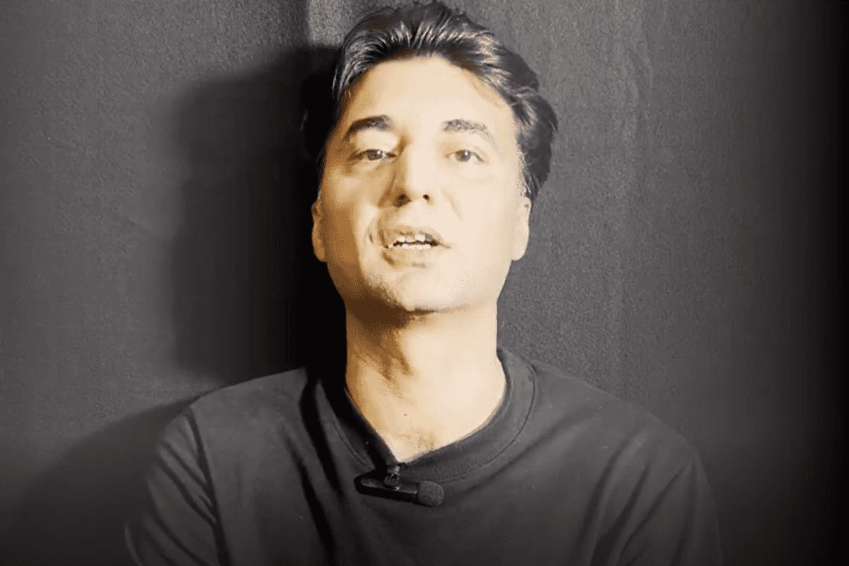 Pakistan opposition leader reemerges from hiding, calls for march to Islamabad