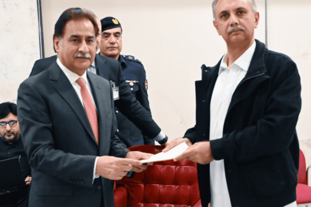 Pakistan's opposition says inquiry commissions prerequisite for talks