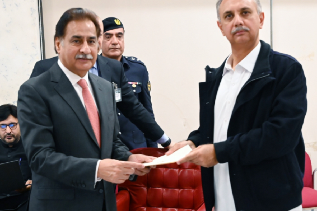 Pakistan's opposition says inquiry commissions prerequisite for talks