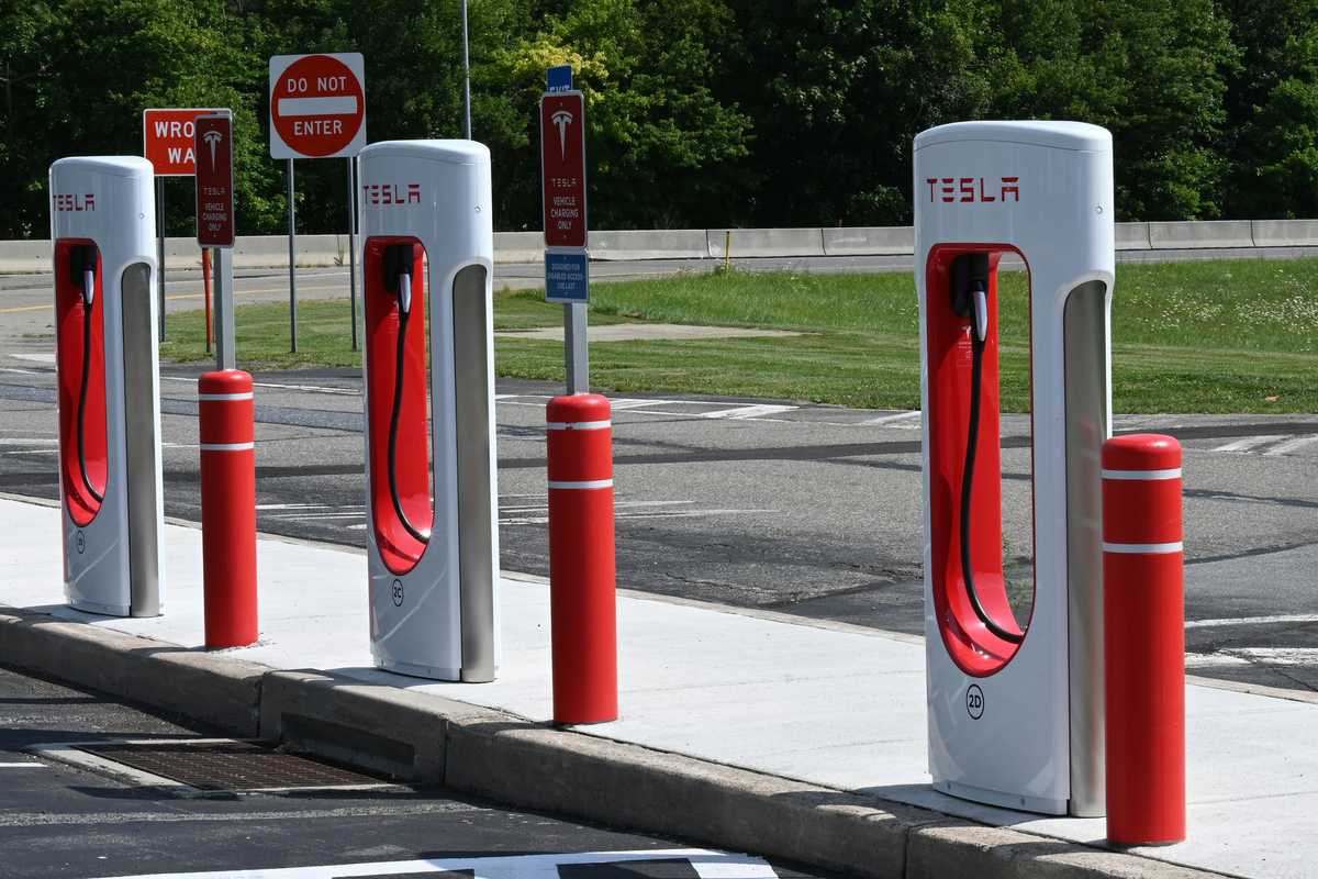 Can EVs alleviate trade deficit and promote economic growth in Pakistan?