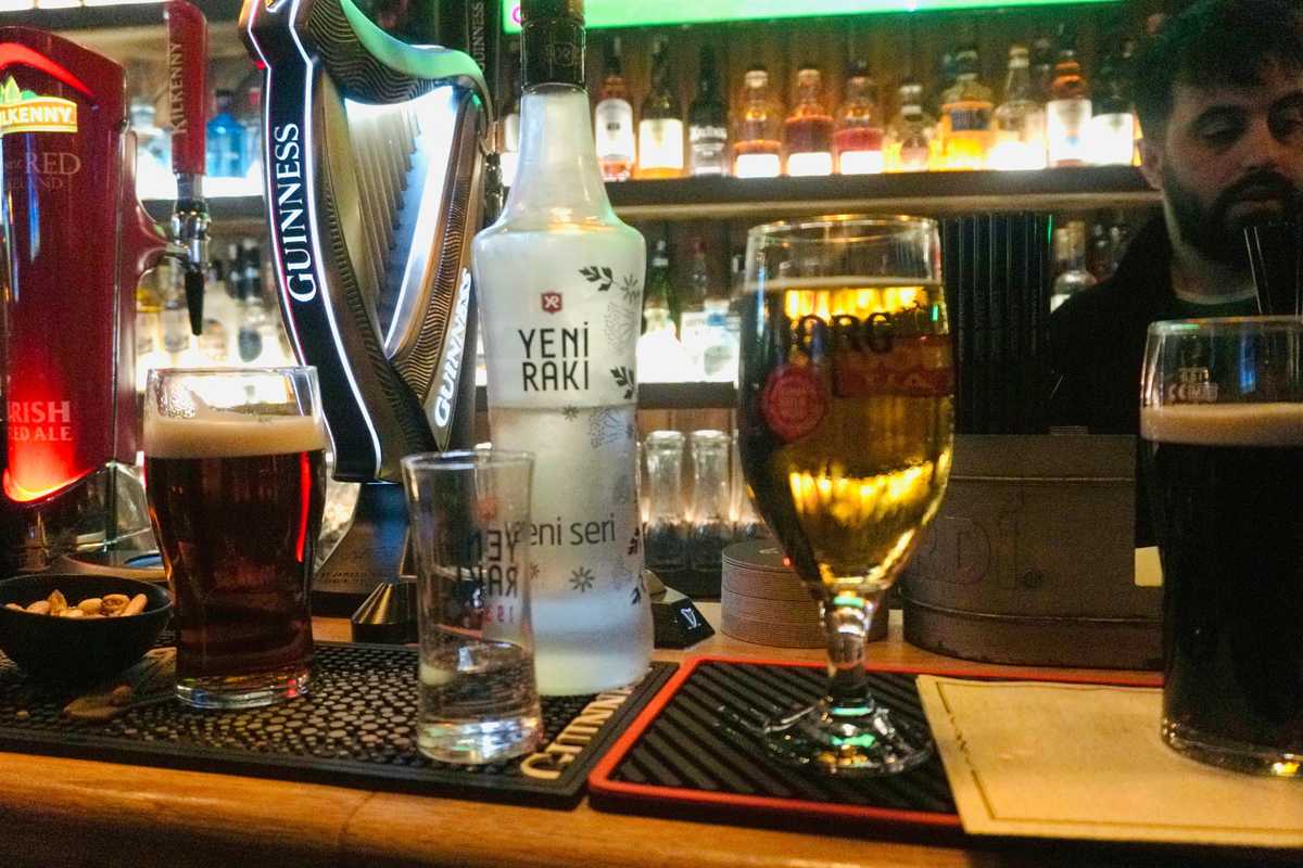 Istanbul toll from tainted alcohol rises to 19 dead in 48 hours