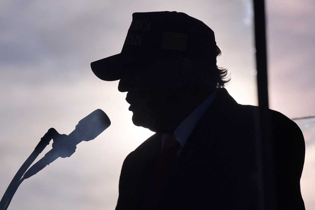 Who all has Trump threatened with prosecution if he becomes president?