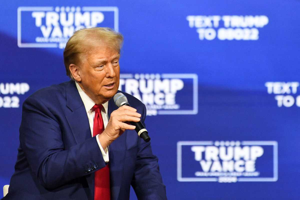 US warns Iran to stop plotting against Trump, says US official