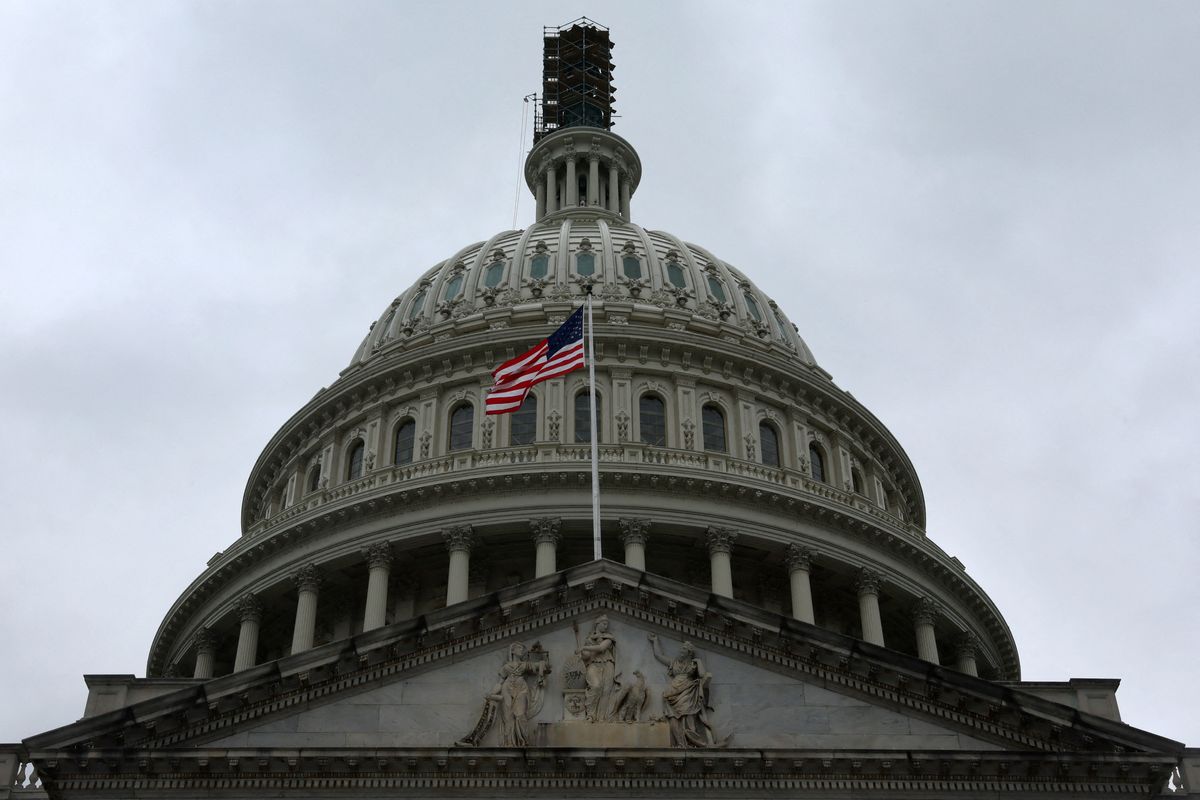 Republicans widen Senate majority, on track to win House