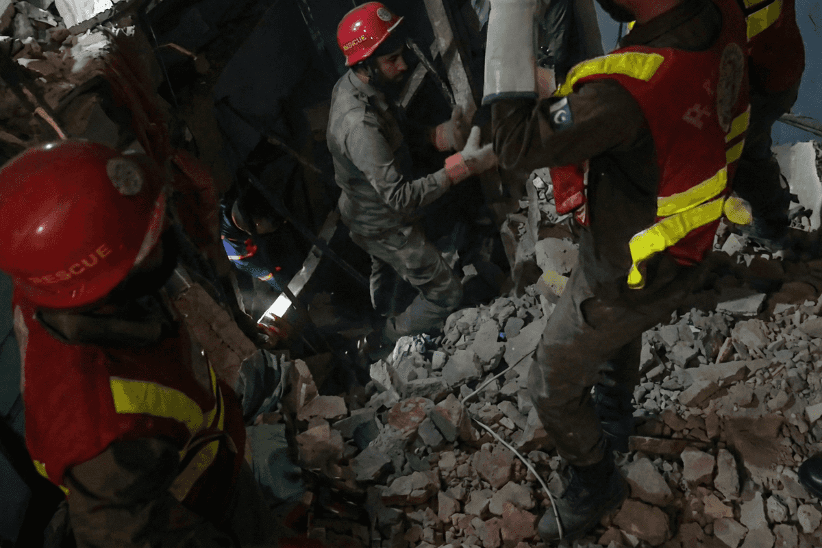 Death toll rises to 16 in suspected gas leak building collapse in Karachi
