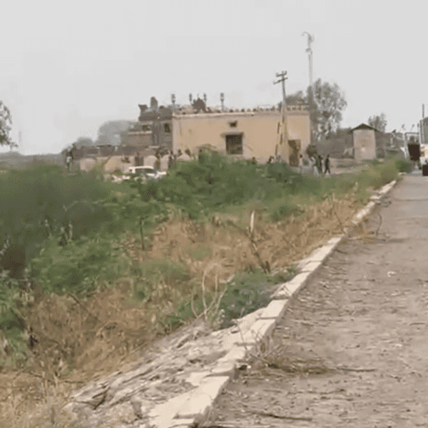 Suicide attack on Pakistan police checkpoint kills two, injures eight in Tank