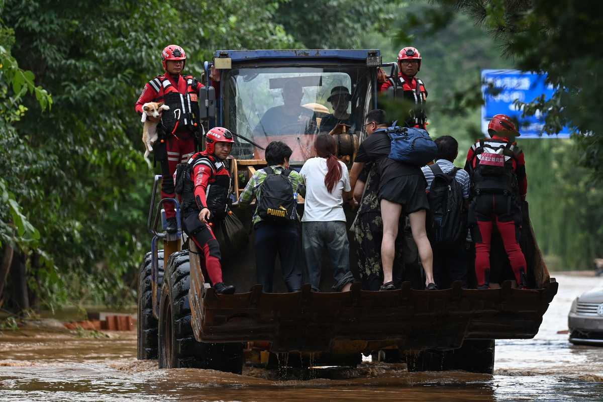 Heavy rain leaves 30 dead in Chinese capital