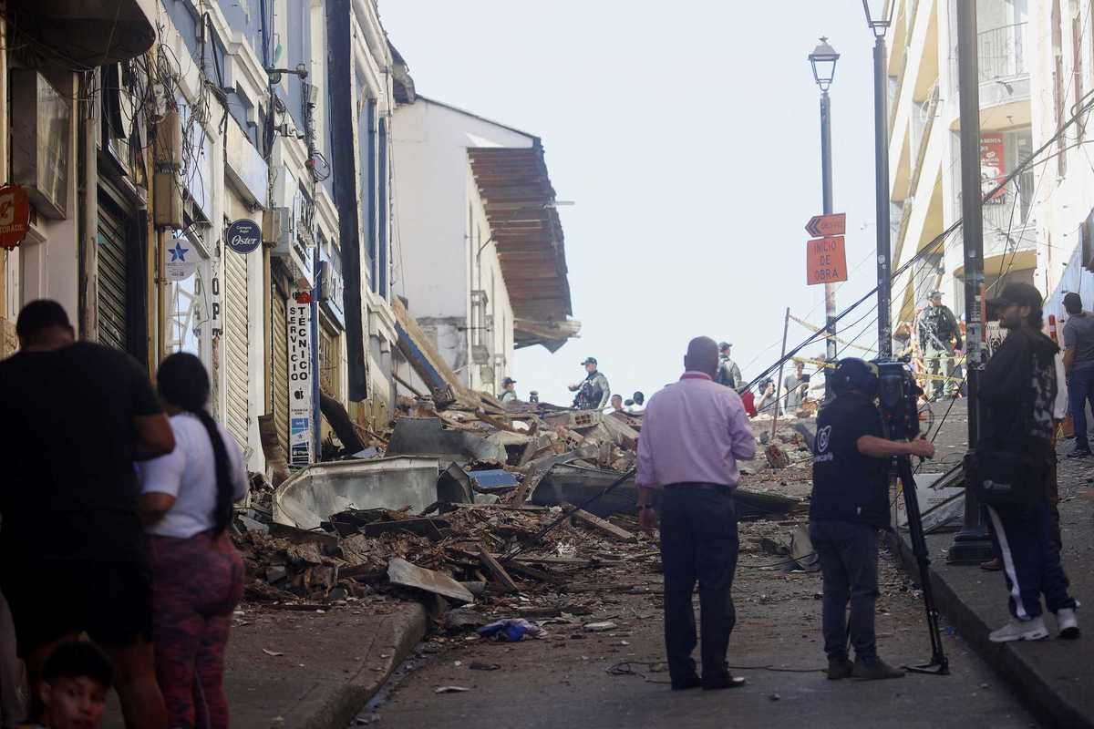 Major quake rocks Colombia and neighbors, 18 confirmed dead