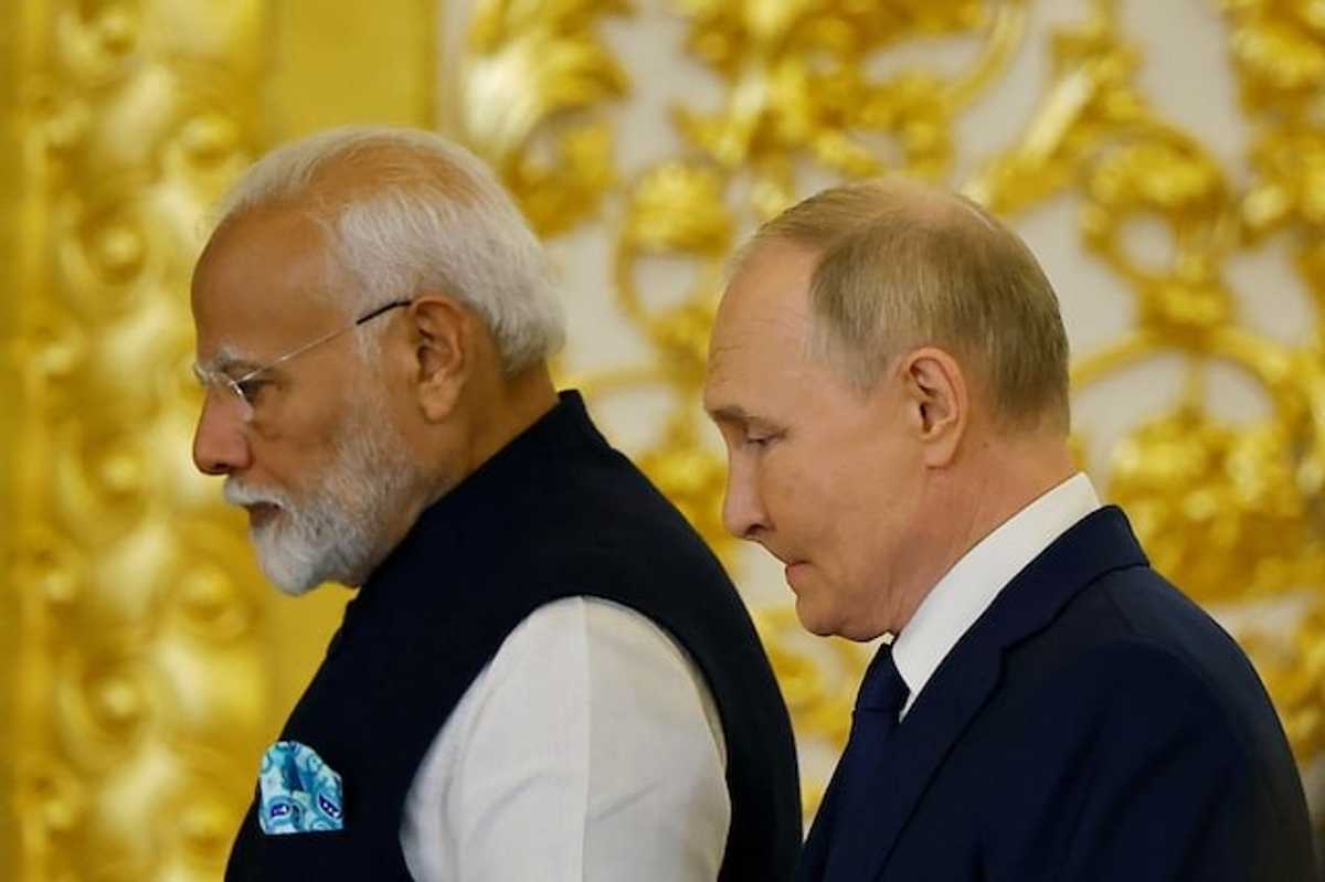 India approves $25B defense buys, including Russian missile systems