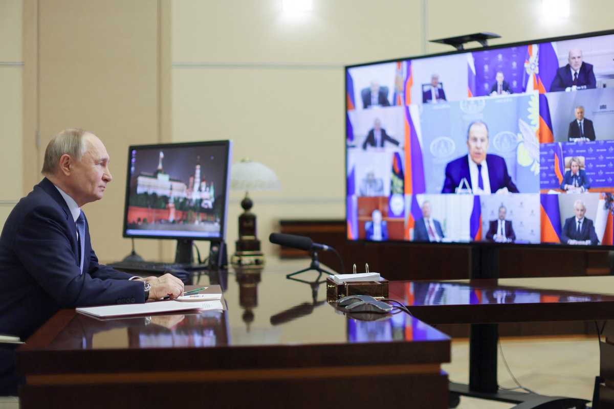 Putin congratulates Trump before inauguration, says open to Ukraine and nuclear talks