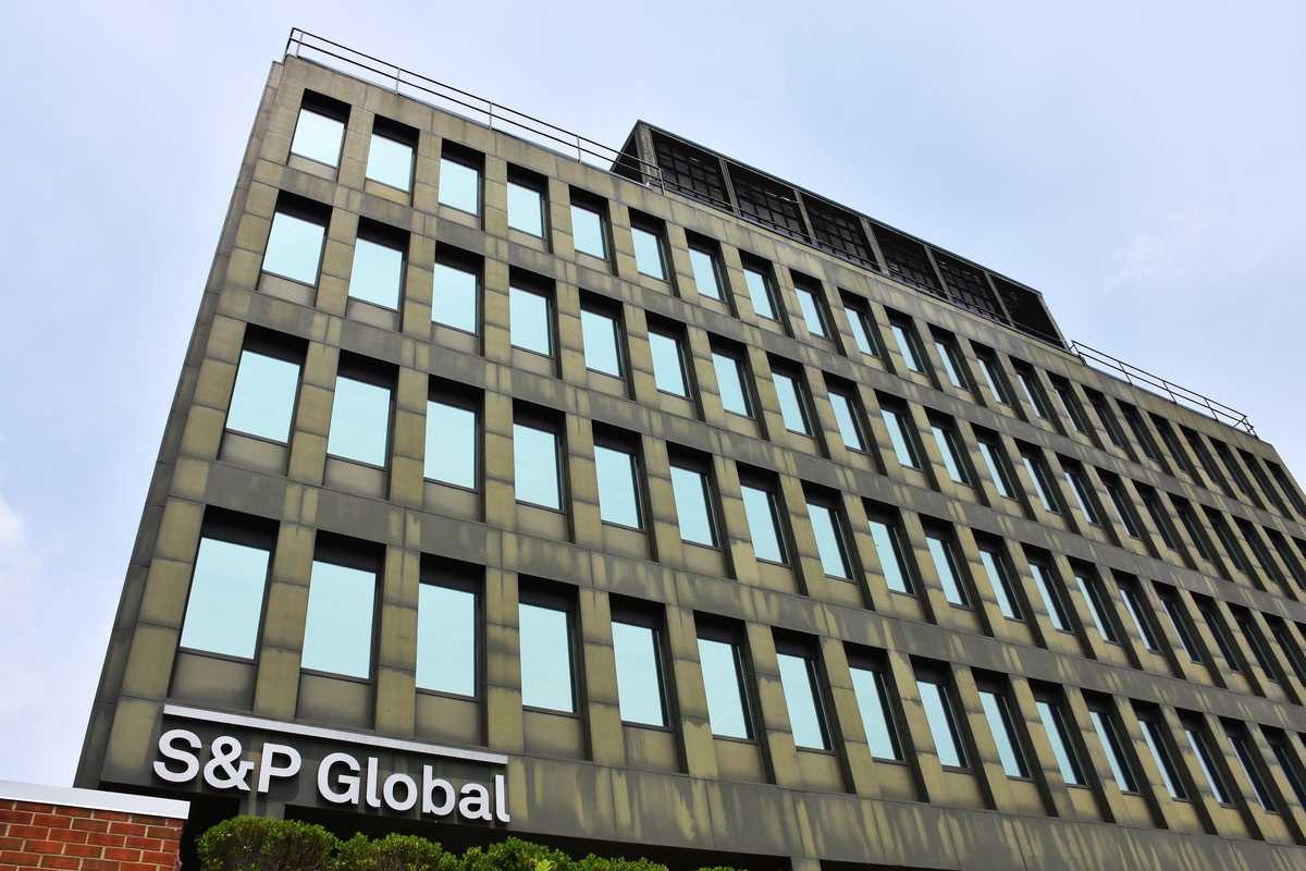 S&P predicts Pakistan's average inflation in 2024 at 13.2%, interest rate cuts in Nov and Dec