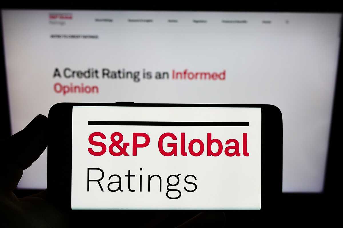 S&P Global ratings warns of geopolitical risks amid 2025 economic recovery