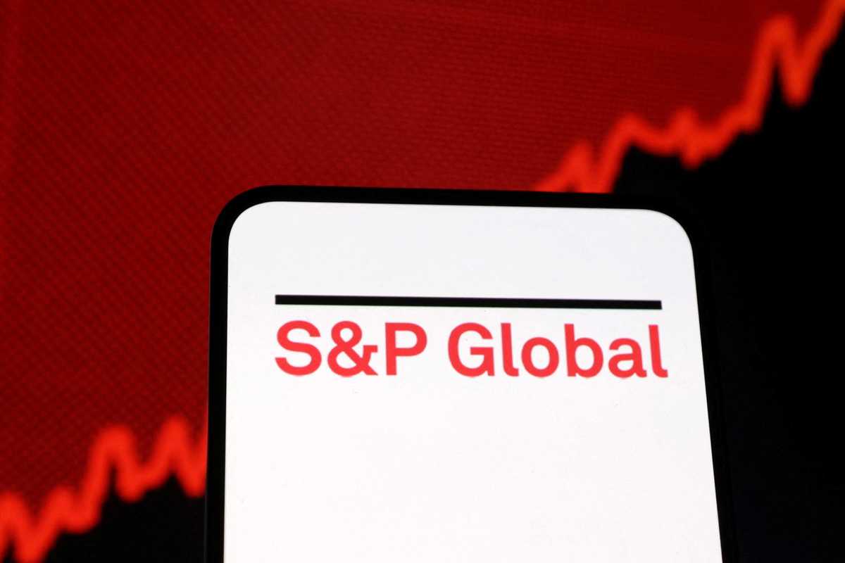 S&P Global flags downside risks to Pakistan outlook, sees slower growth