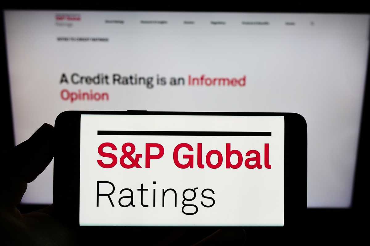 S&P says stronger fiscal, external metrics could support Pakistan ratings upgrade