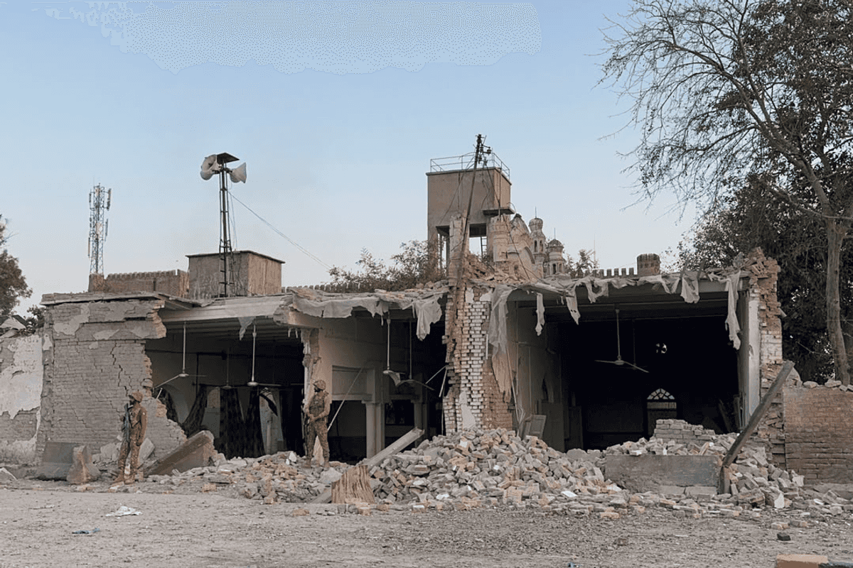 At least 21 killed, 103 injured in suicide attack on Kohat police compound