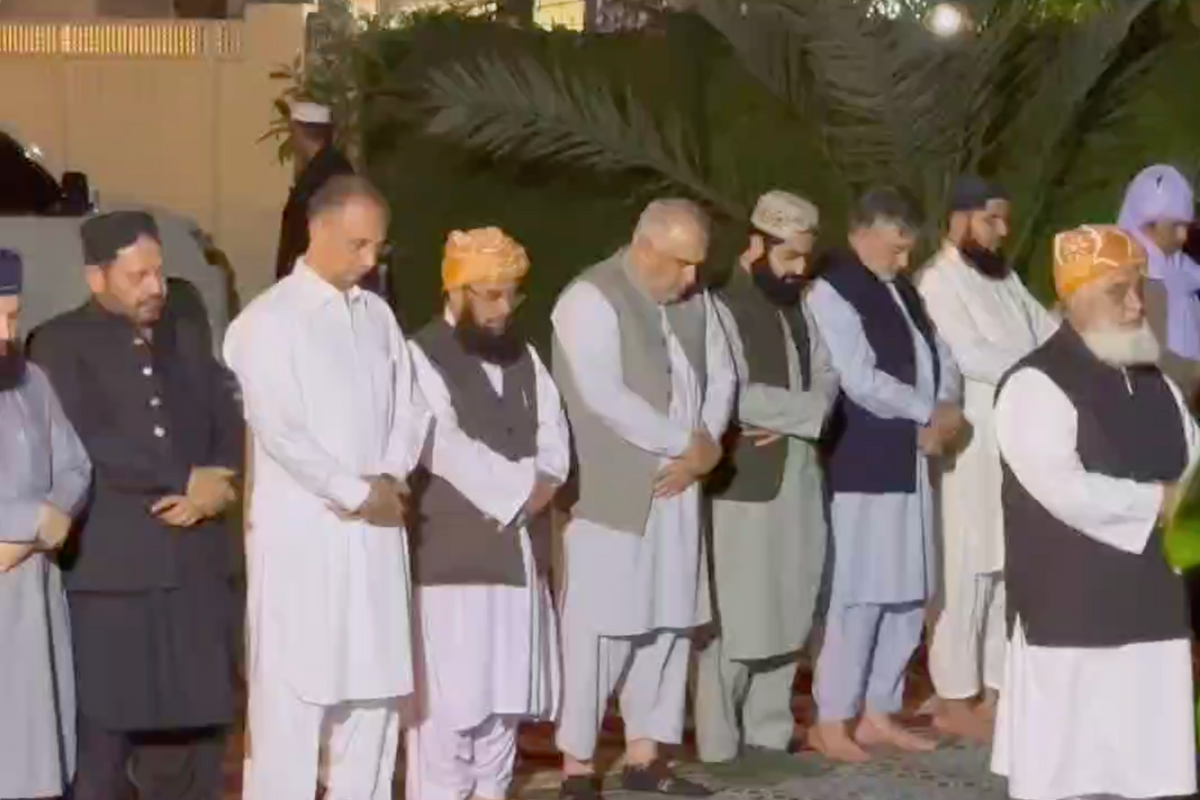 Living on a prayer: former ally ruins Pakistani government's weekend plans