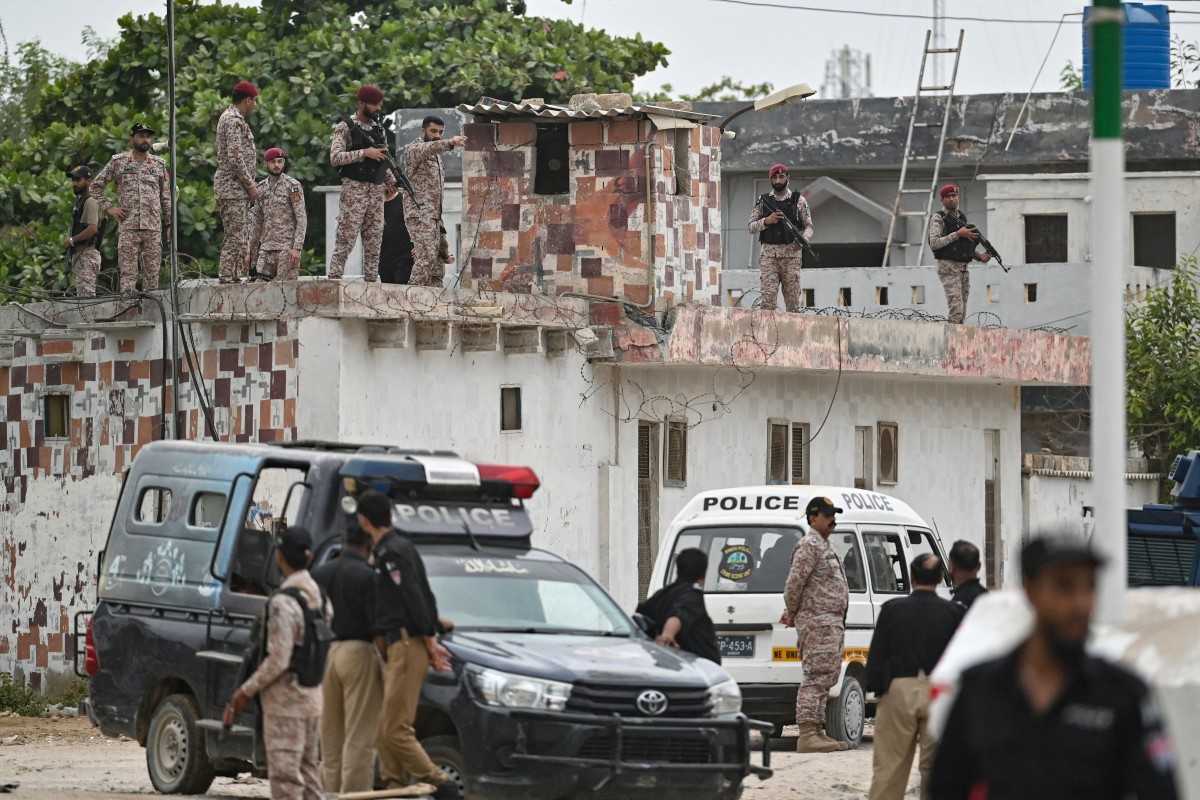 Three Rangers personnel killed in militant attack on Karachi paramilitary camp