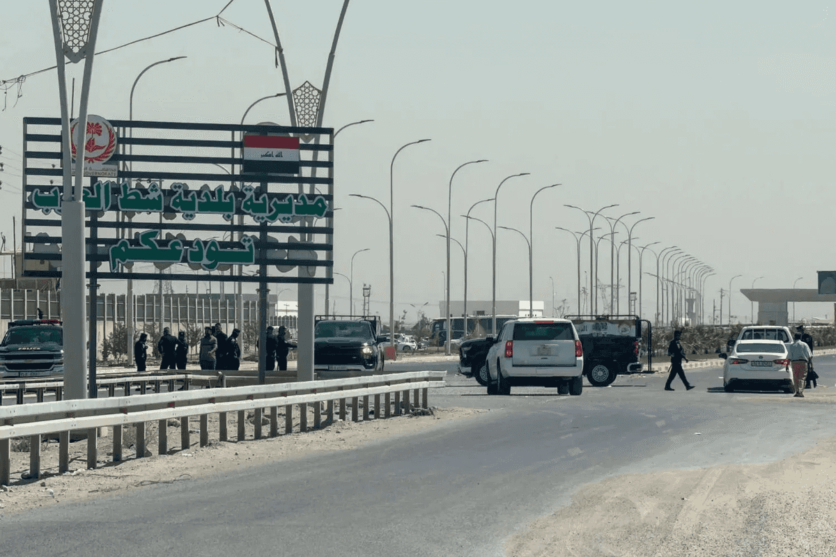 Iraq closes border crossing with Iran under US pressure, sources say