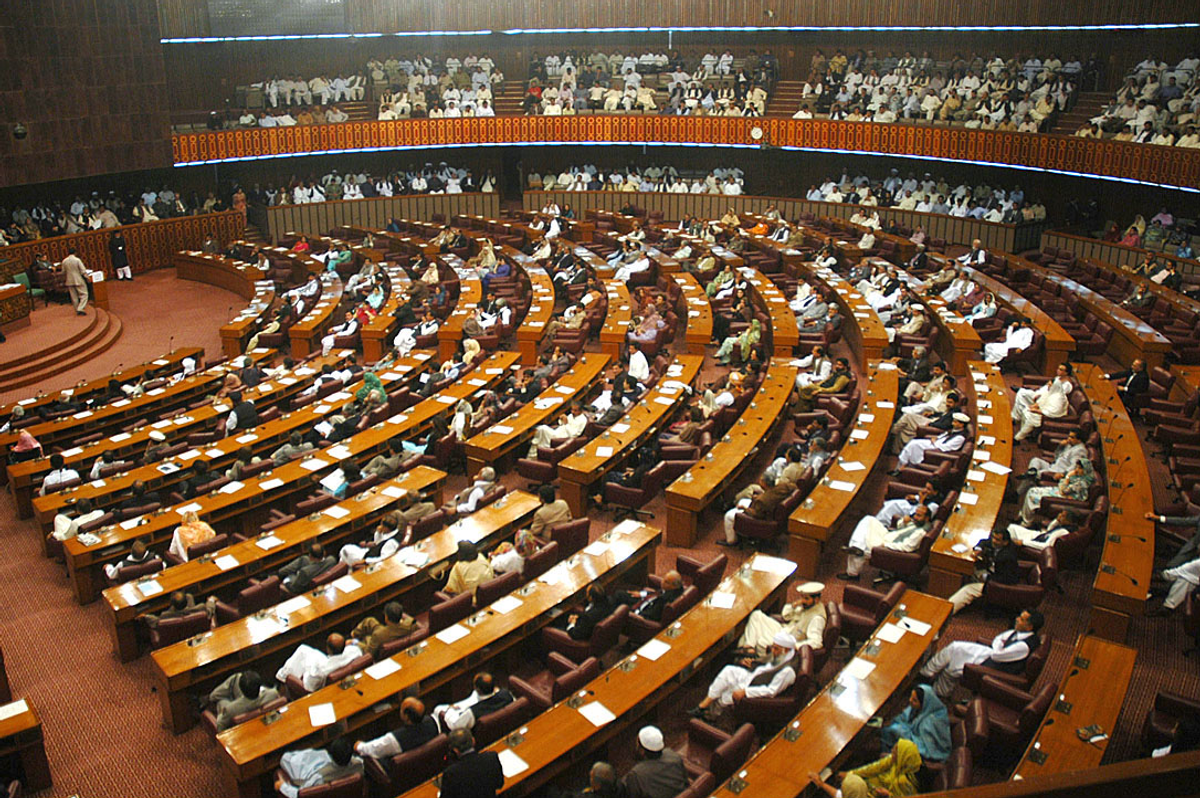 Pakistan Senate votes to end death penalty in select offenses under global rights push