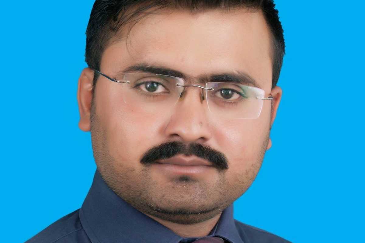 Pakistan Punjab's top cop fails to appear in court in missing journalist case